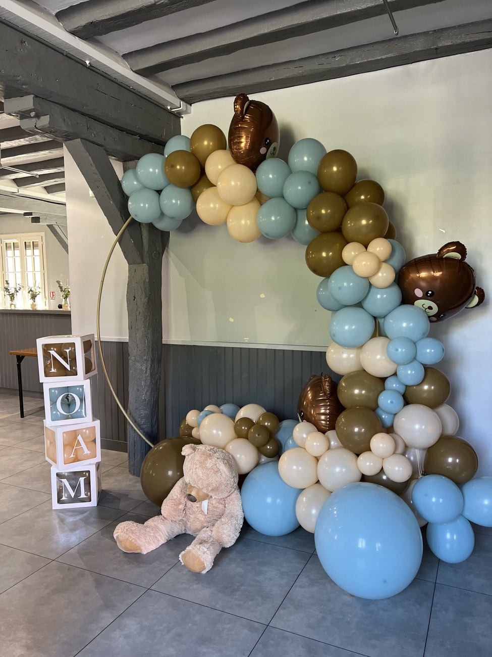 Décoration de mariage : Arche pour baptême