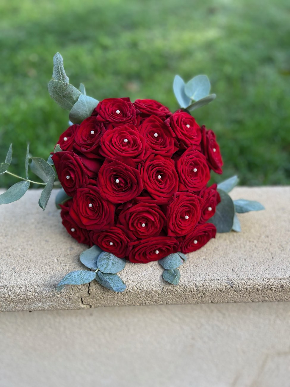 Décoration de mariage : Bouquet de mariée roses rouges