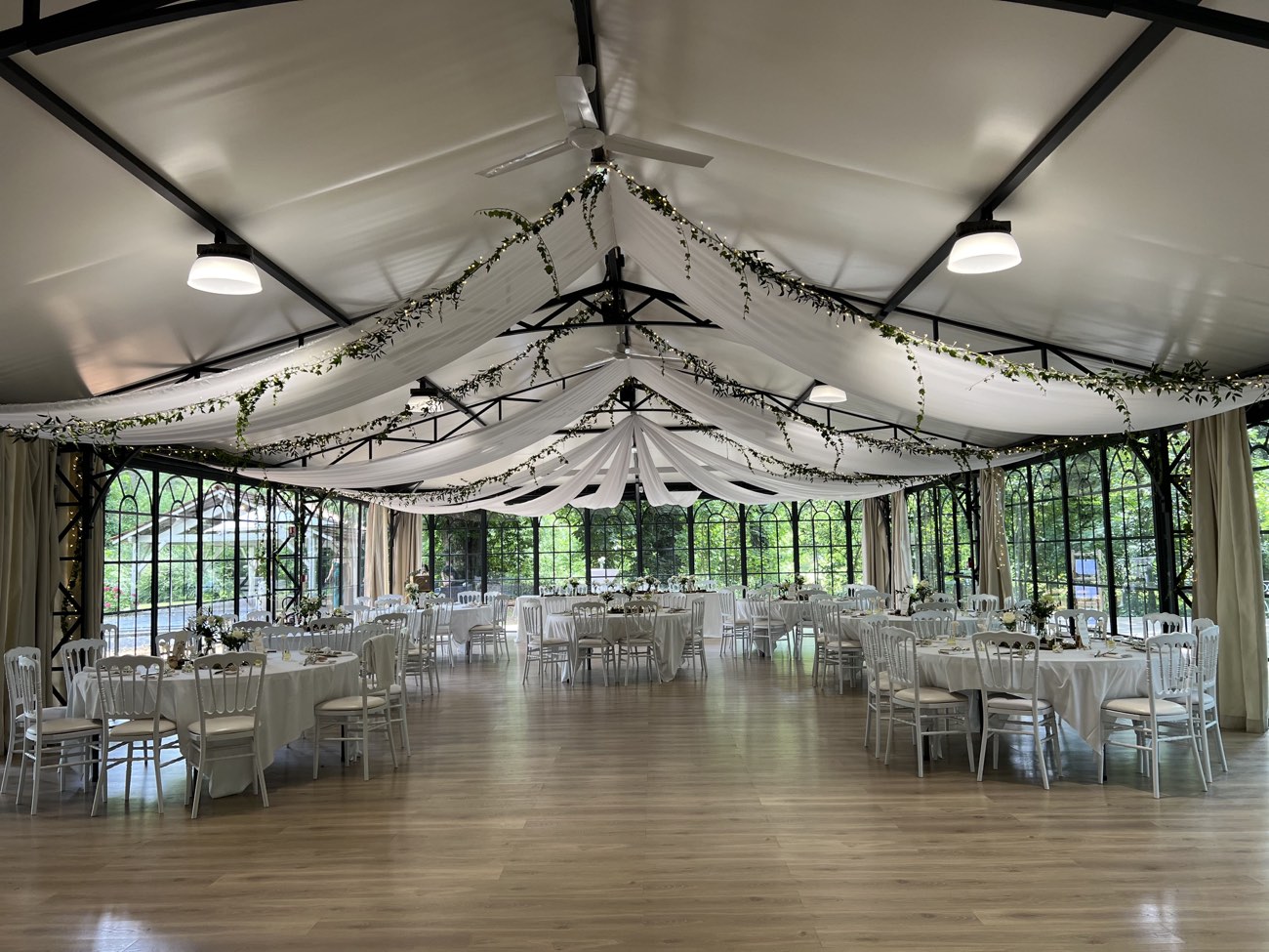 Décoration de mariage : Orangerie du moulin