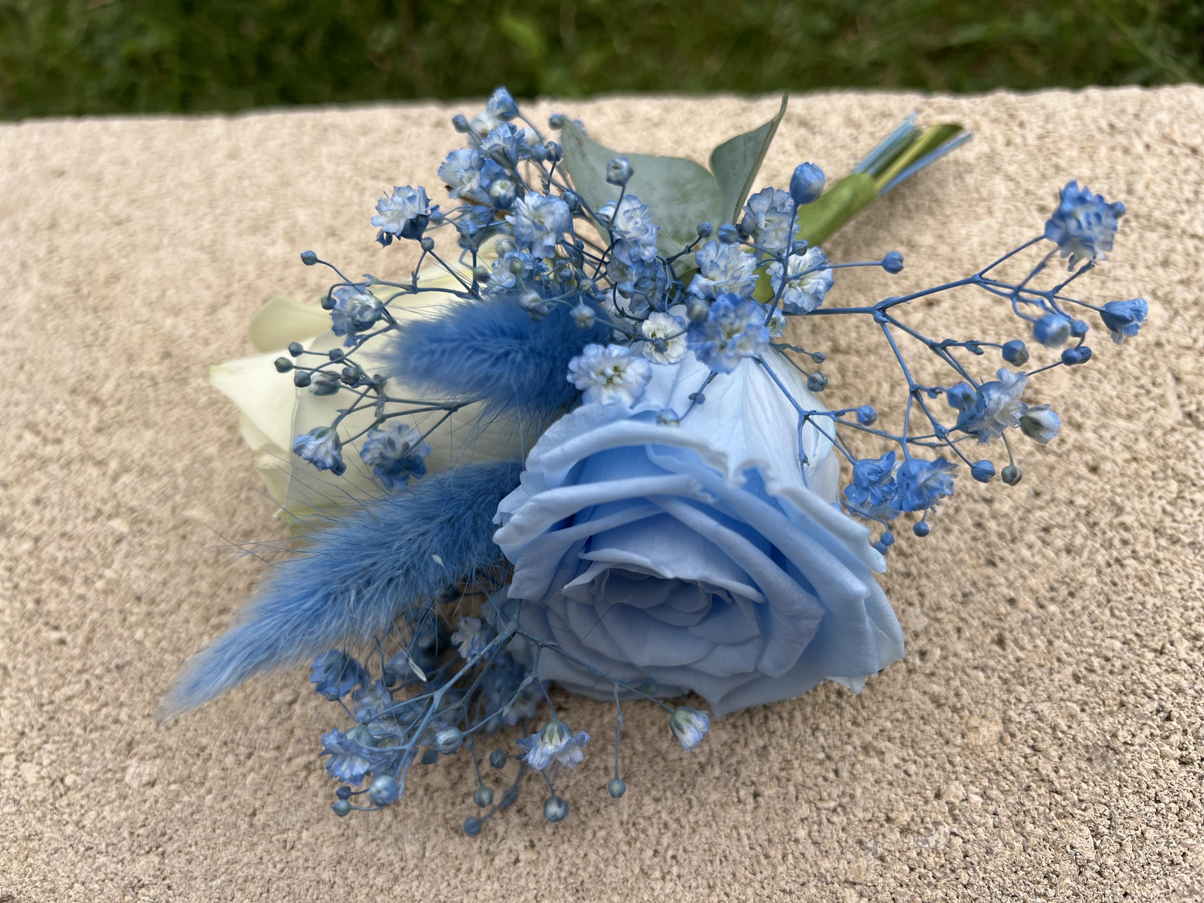 boutonnière rose éternelle